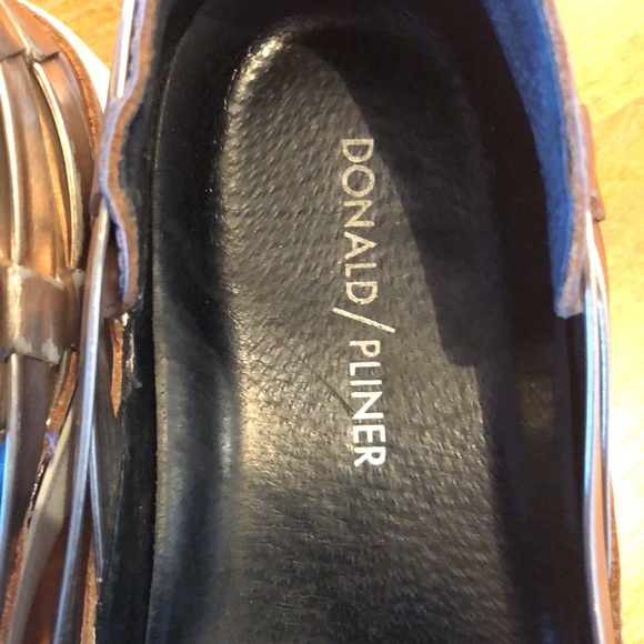 Donald Pliner, gold huarache shoes - Picture 5 of 8